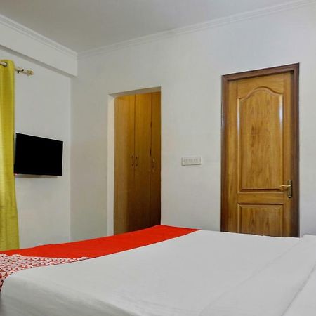 Oyo Flagship 592 Hauz Khas Village New Delhi Exterior photo