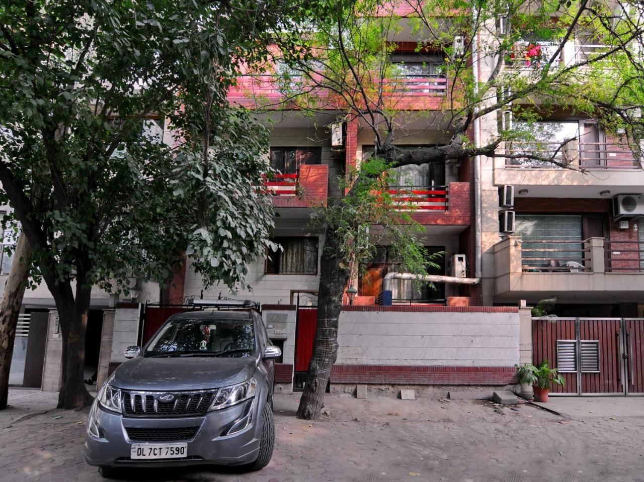 Oyo Flagship 592 Hauz Khas Village New Delhi Exterior photo