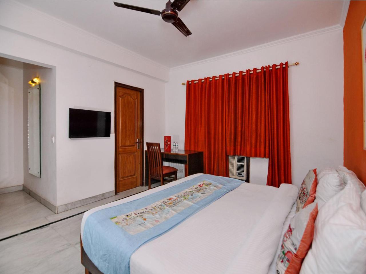 Oyo Flagship 592 Hauz Khas Village New Delhi Exterior photo