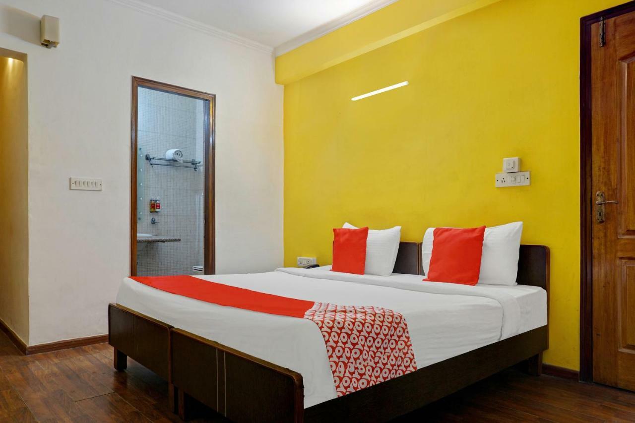 Oyo Flagship 592 Hauz Khas Village New Delhi Exterior photo